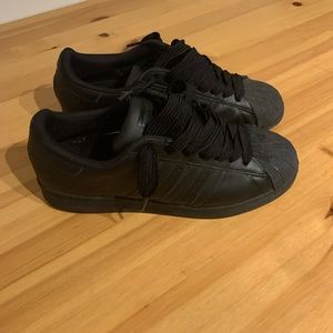 Adidas Superstar all black Size 10